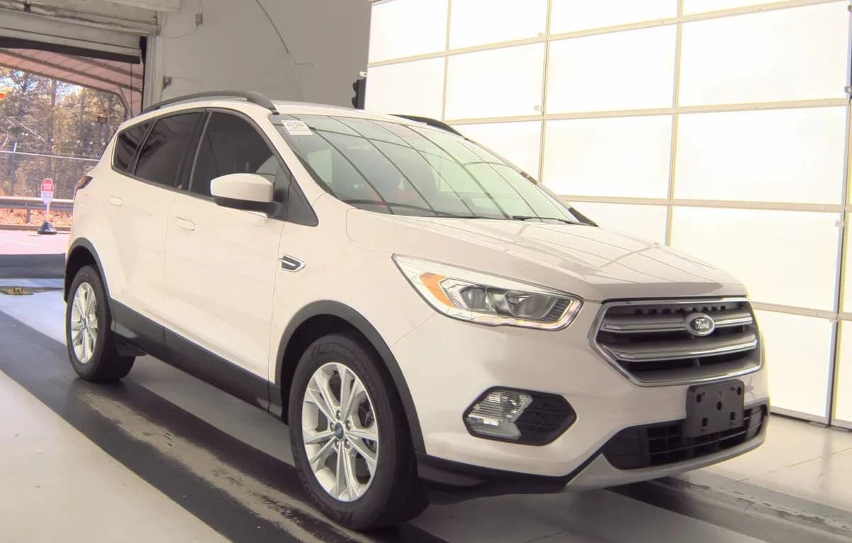 2017 FORD ESCAPE SE 3