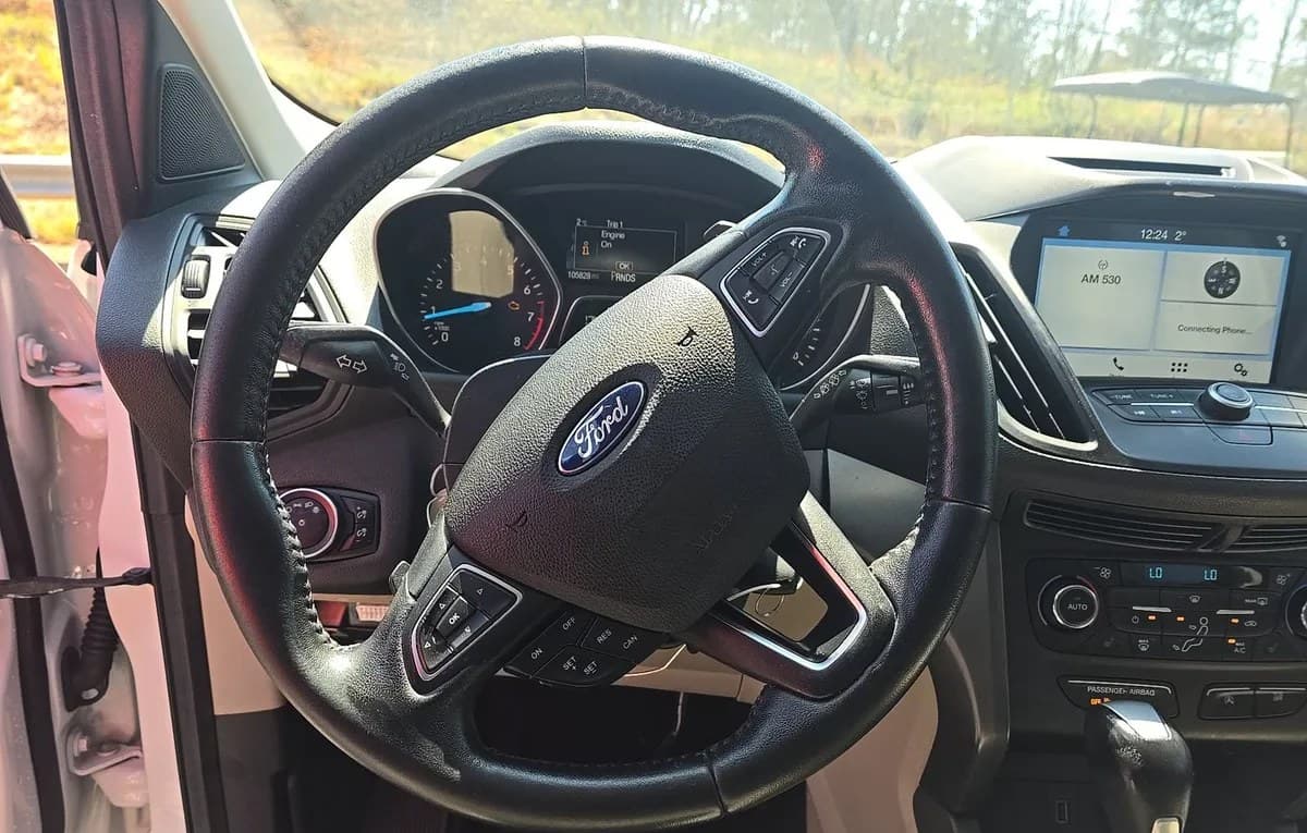 2017 FORD ESCAPE SE 6