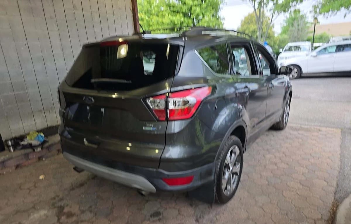2017 FORD ESCAPE SE 3