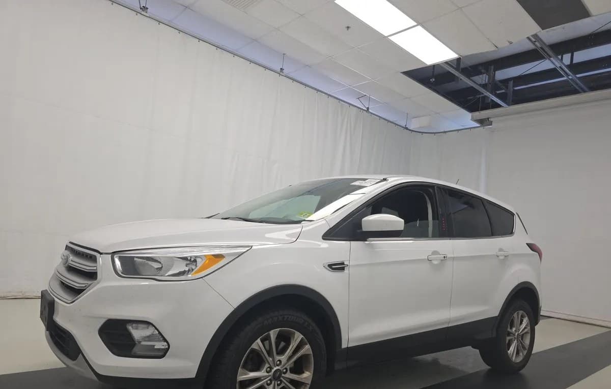 2019 FORD ESCAPE SE 2