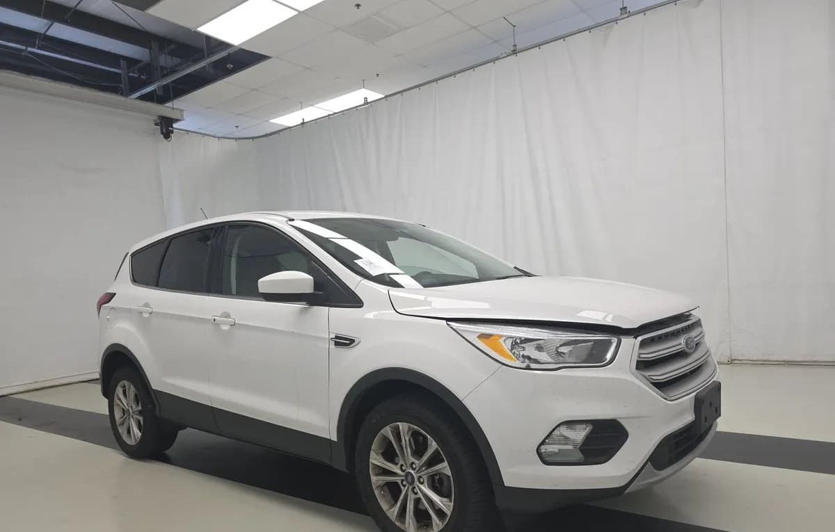 2019 FORD ESCAPE SE 4