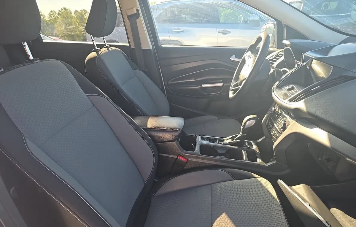 2019 FORD ESCAPE SE 4