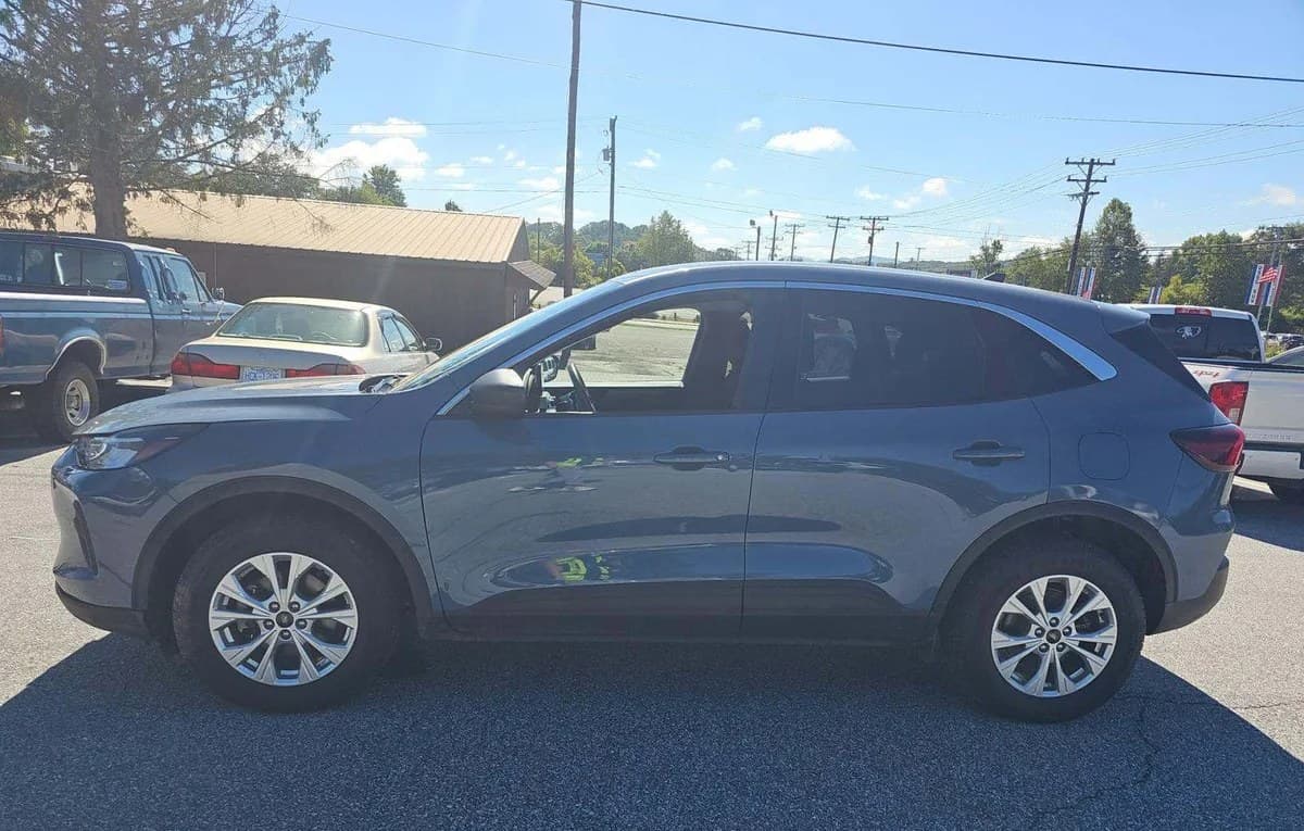 2023 FORD ESCAPE Active 3