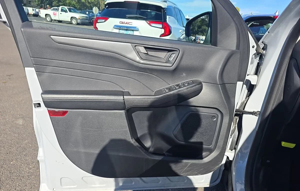 2025 FORD ESCAPE Active 6