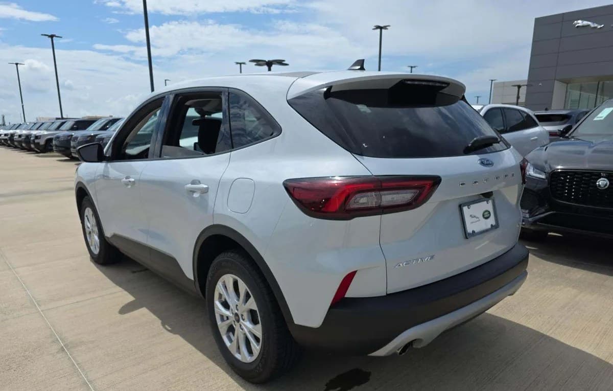 2025 FORD ESCAPE Active 3