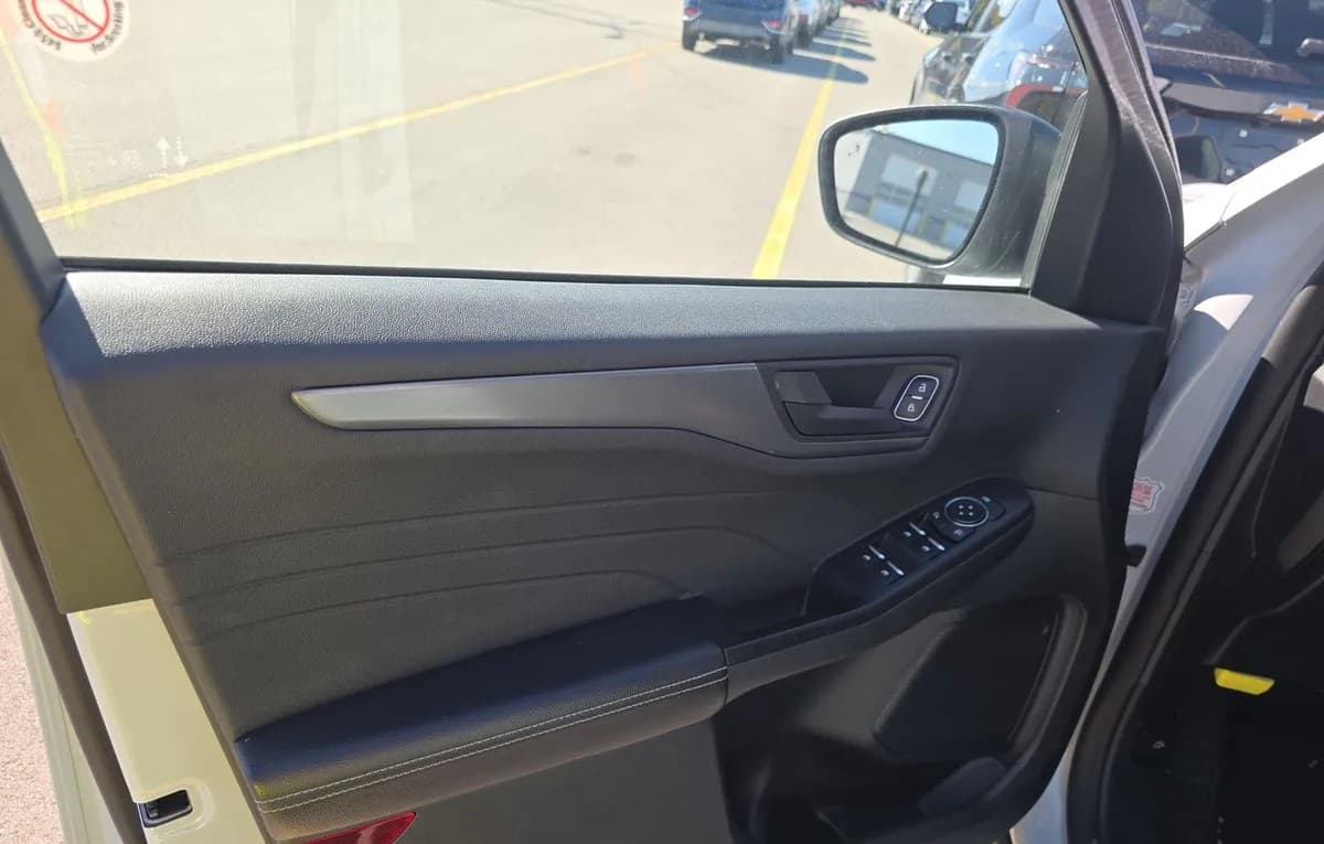 2025 FORD ESCAPE Active 6