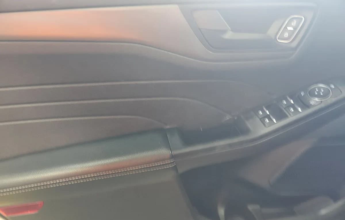 2025 FORD ESCAPE Active 6