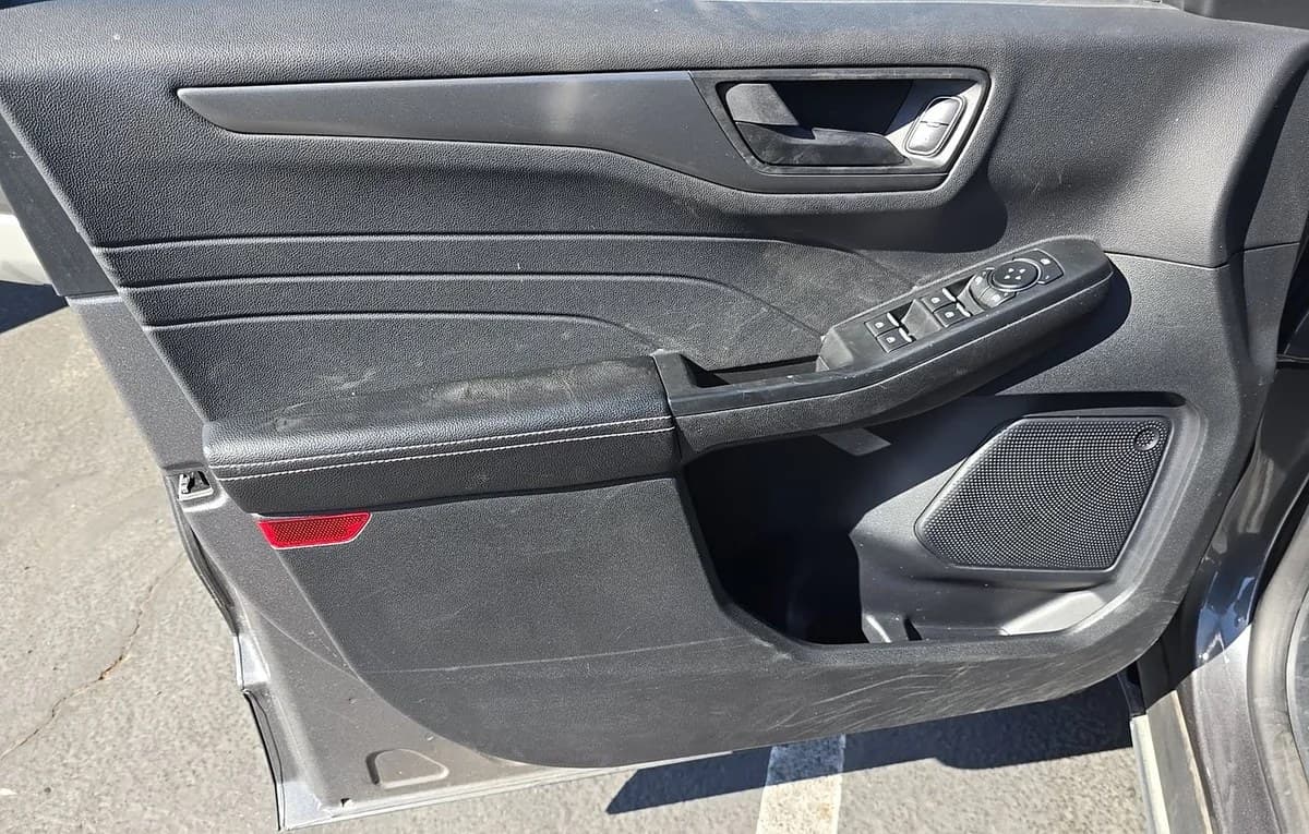 2025 FORD ESCAPE Active 6