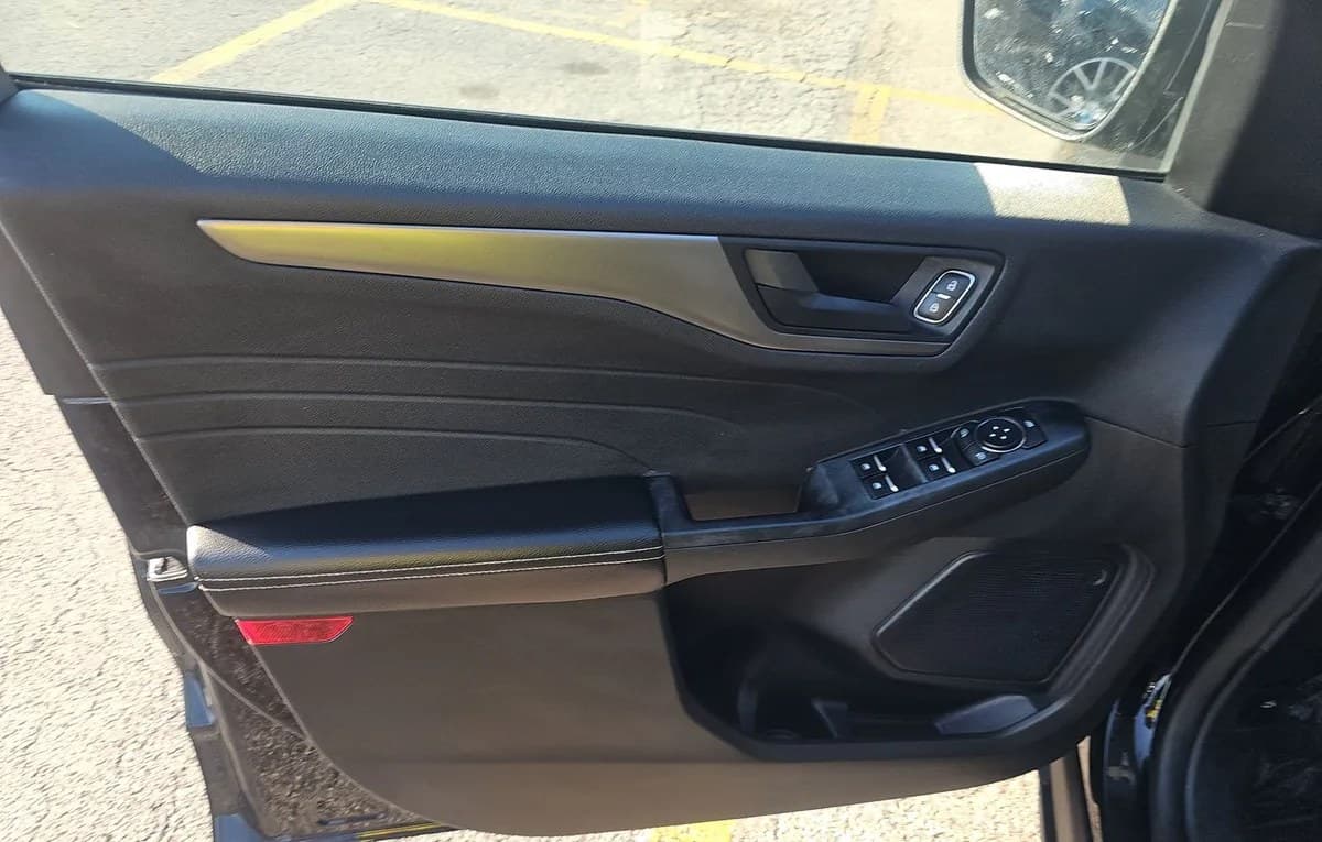 2024 FORD ESCAPE Active 6
