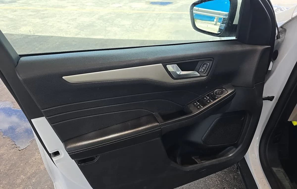 2022 FORD ESCAPE SEL 6