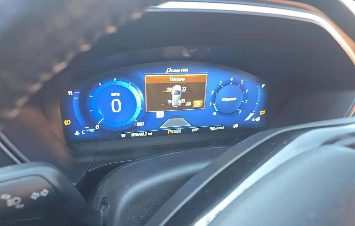 2021 FORD ESCAPE SEL 6