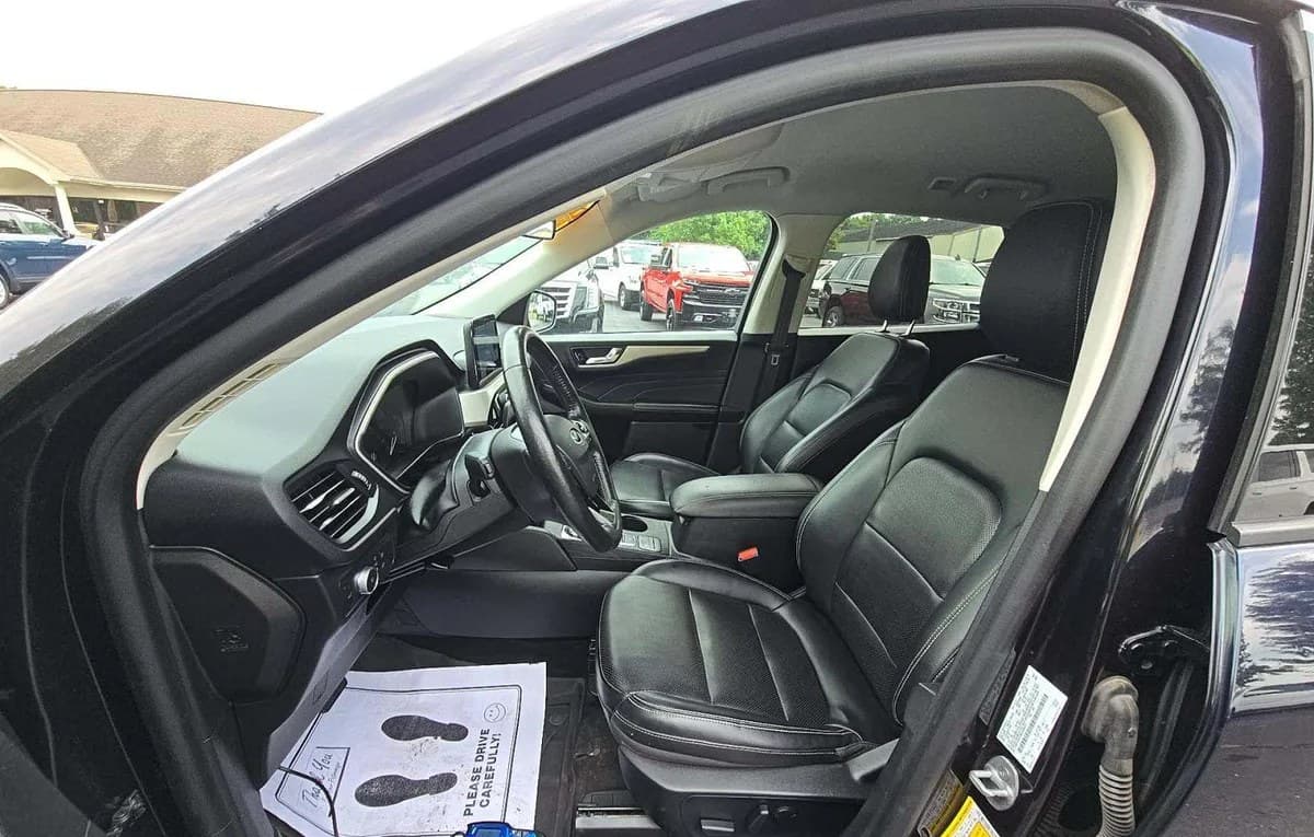 2021 FORD ESCAPE SEL 4