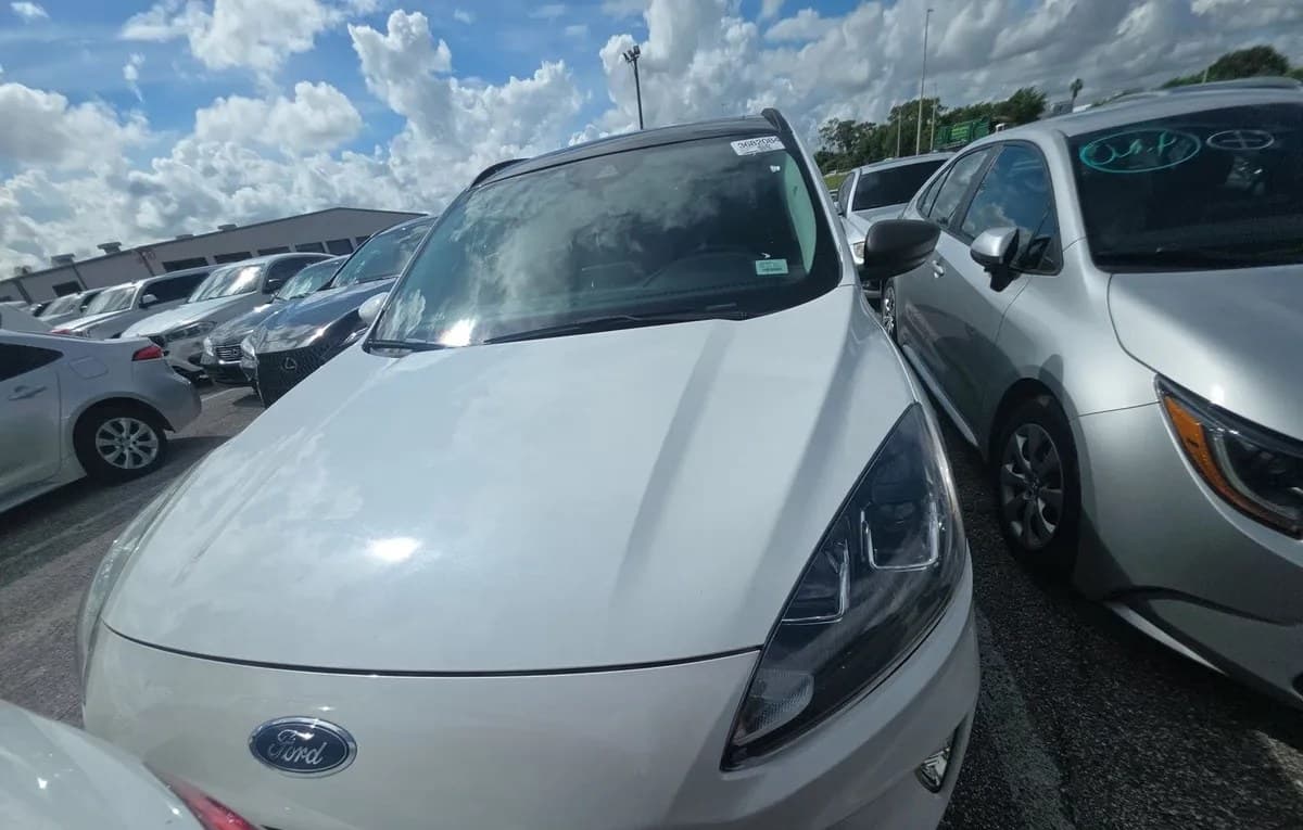 2022 FORD ESCAPE SEL 3