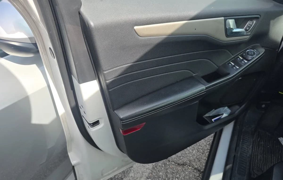 2022 FORD ESCAPE SEL 6