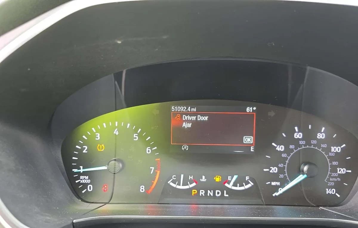 2021 FORD ESCAPE SEL 6