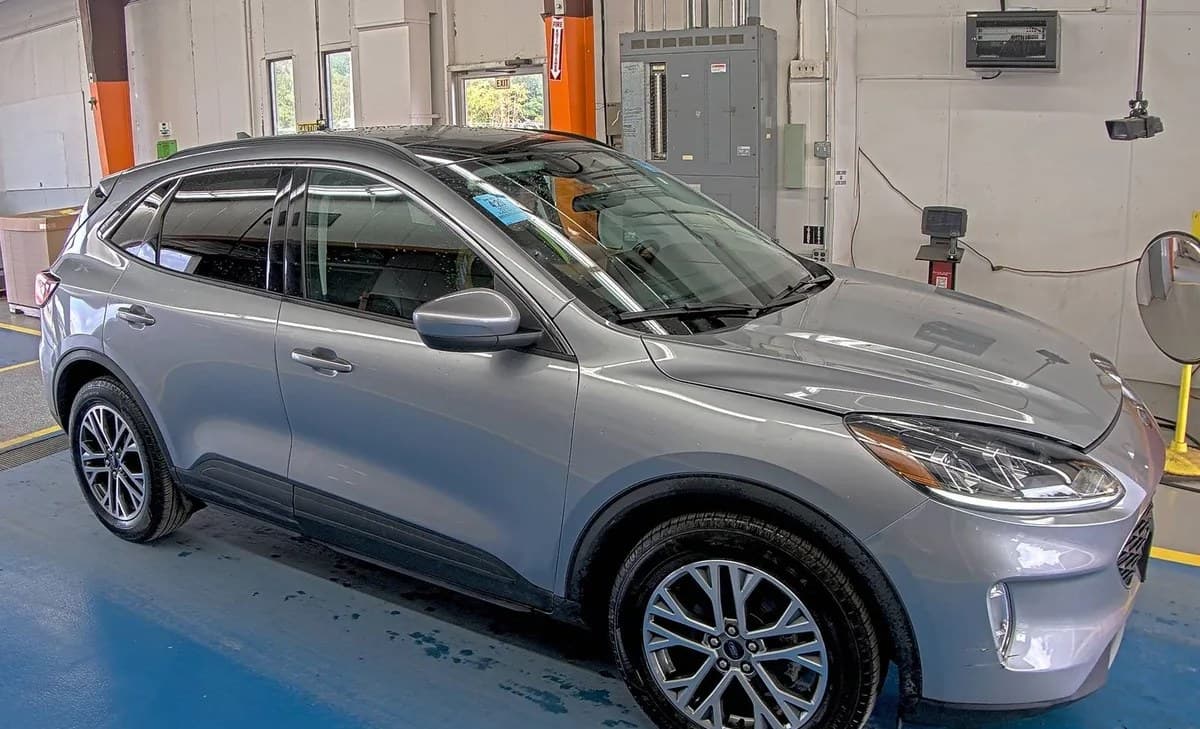 2022 FORD ESCAPE SEL 4