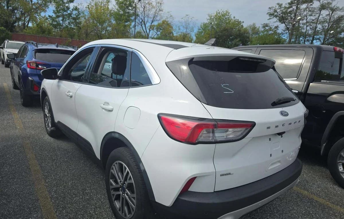 2022 FORD ESCAPE SEL 3