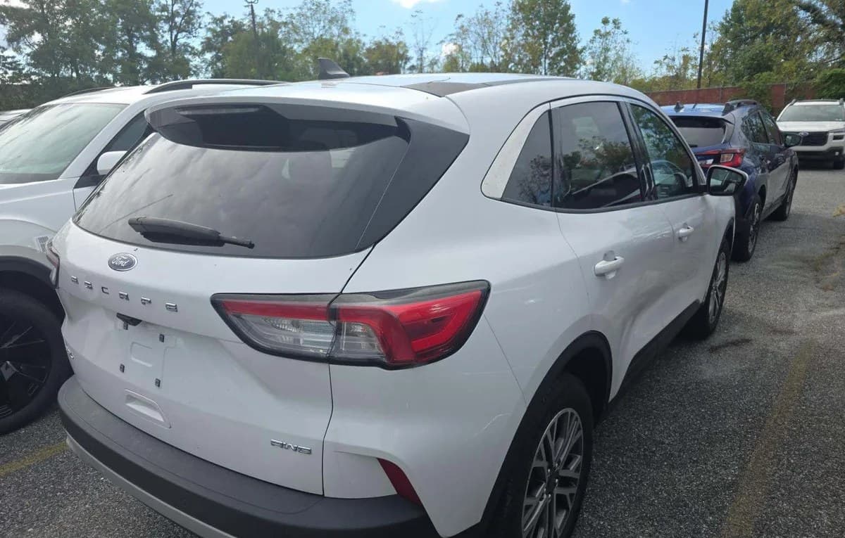 2022 FORD ESCAPE SEL 4