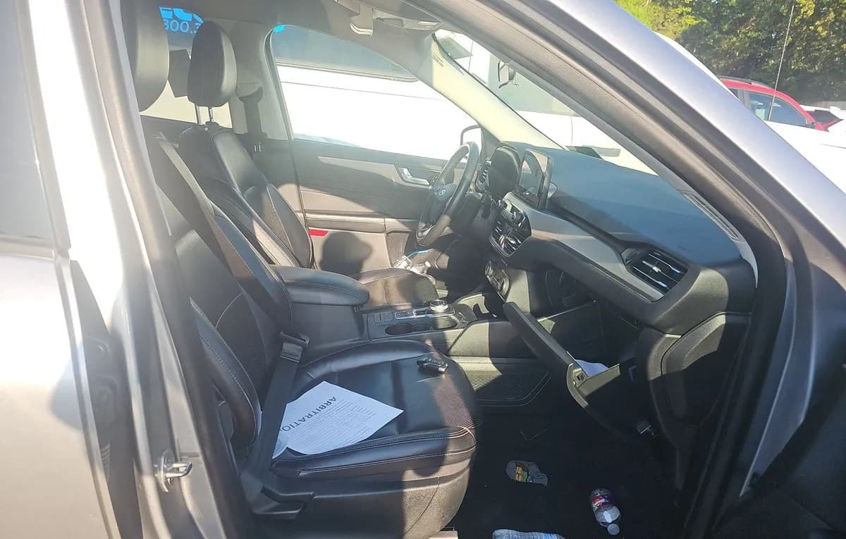 2022 FORD ESCAPE SEL 4