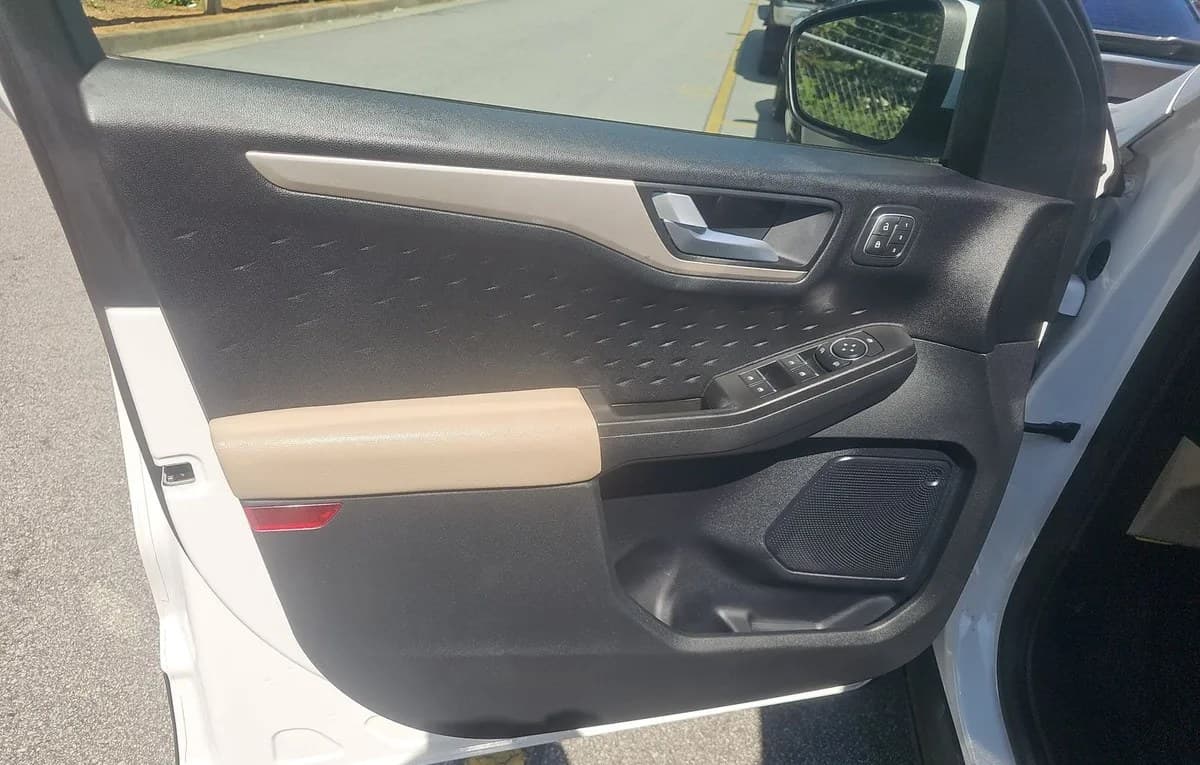 2020 FORD ESCAPE SEL 6