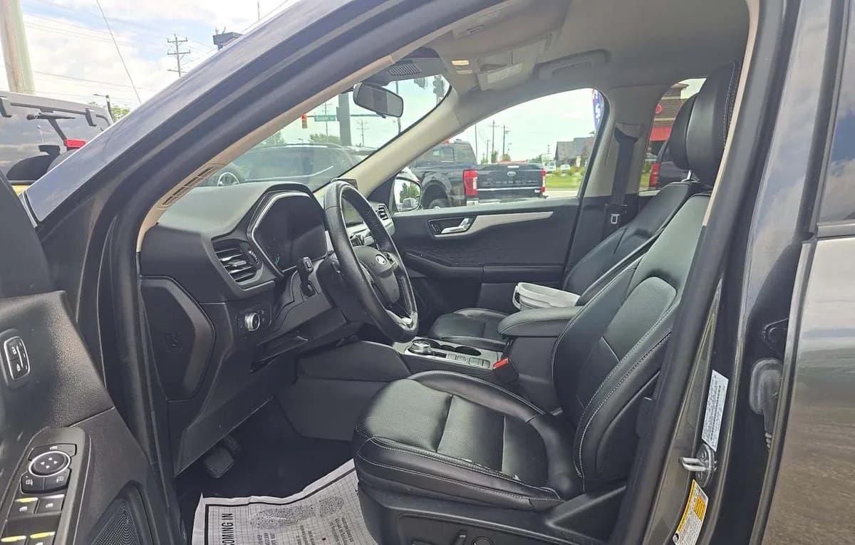 2020 FORD ESCAPE SEL 4