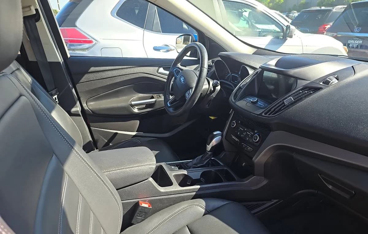 2019 FORD ESCAPE SEL 4