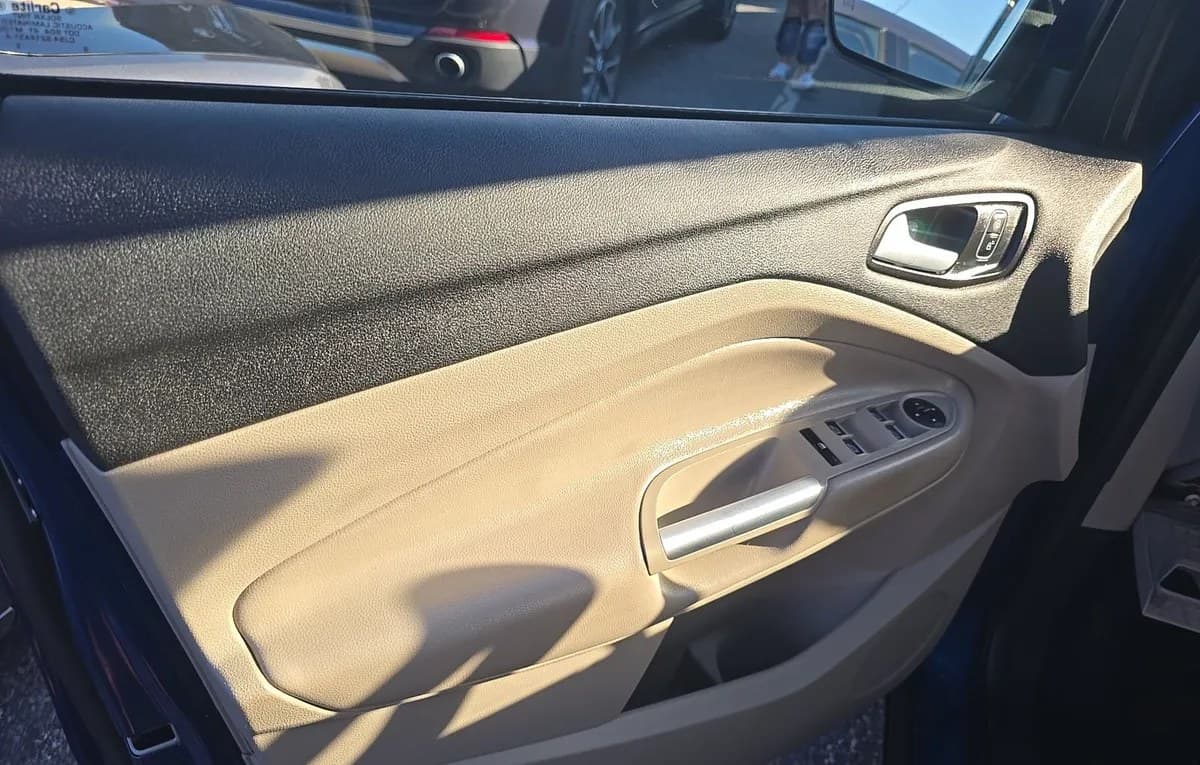 2019 FORD ESCAPE SEL 6