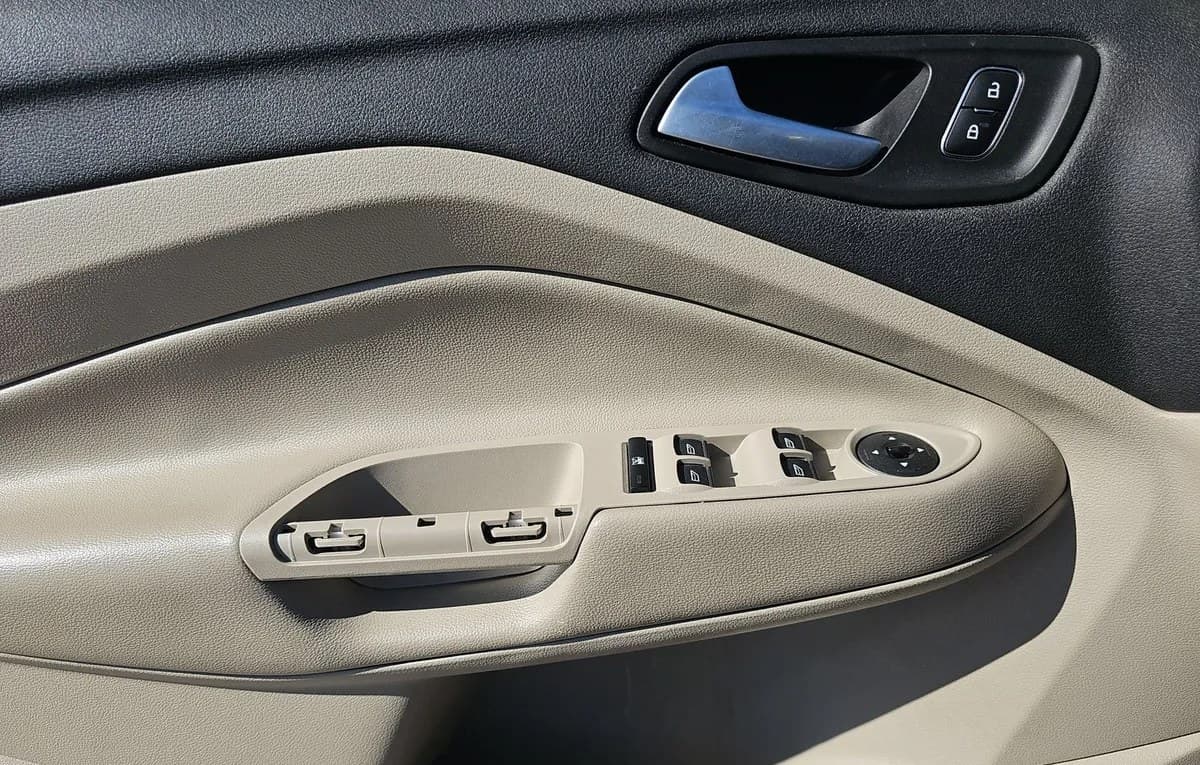 2018 FORD ESCAPE SEL 6