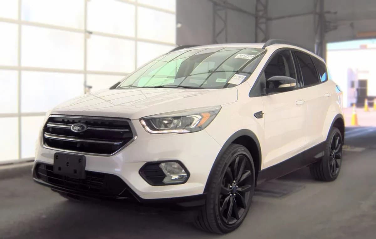 2017 FORD ESCAPE TITANIUM 2