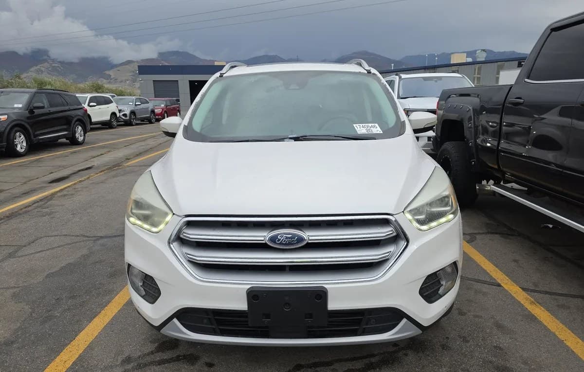 2017 FORD ESCAPE Titanium 2