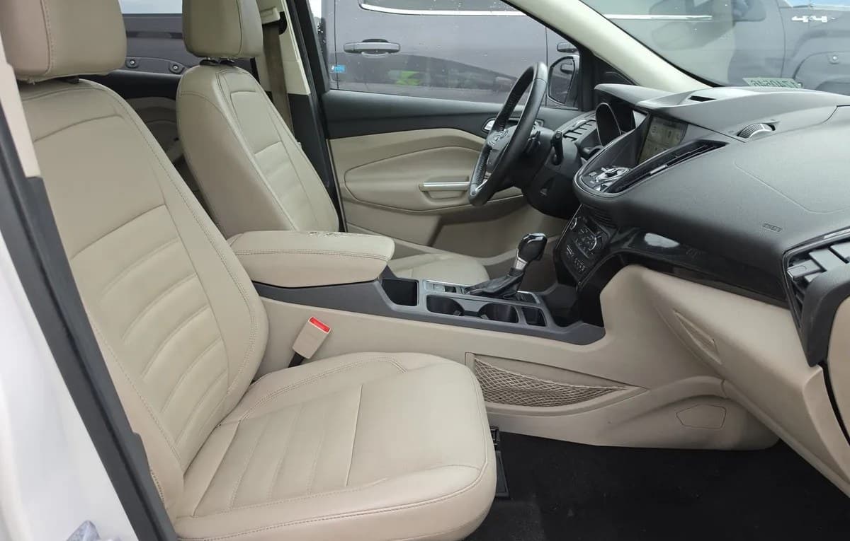 2017 FORD ESCAPE Titanium 4