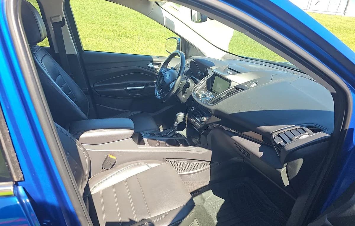 2017 FORD ESCAPE Titanium 4