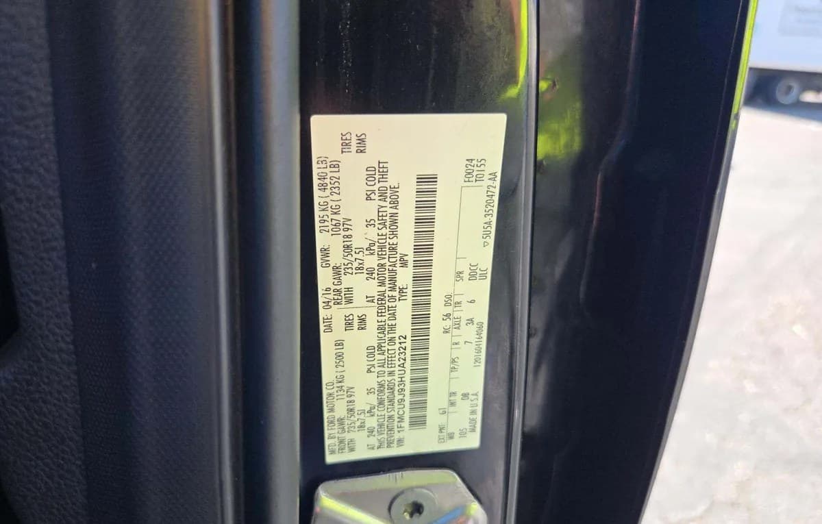 2017 FORD ESCAPE TITANIUM 3