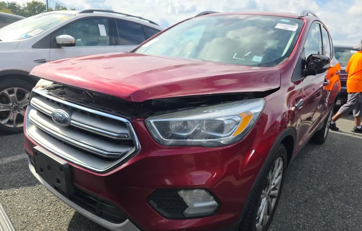 2017 FORD ESCAPE Titanium 2
