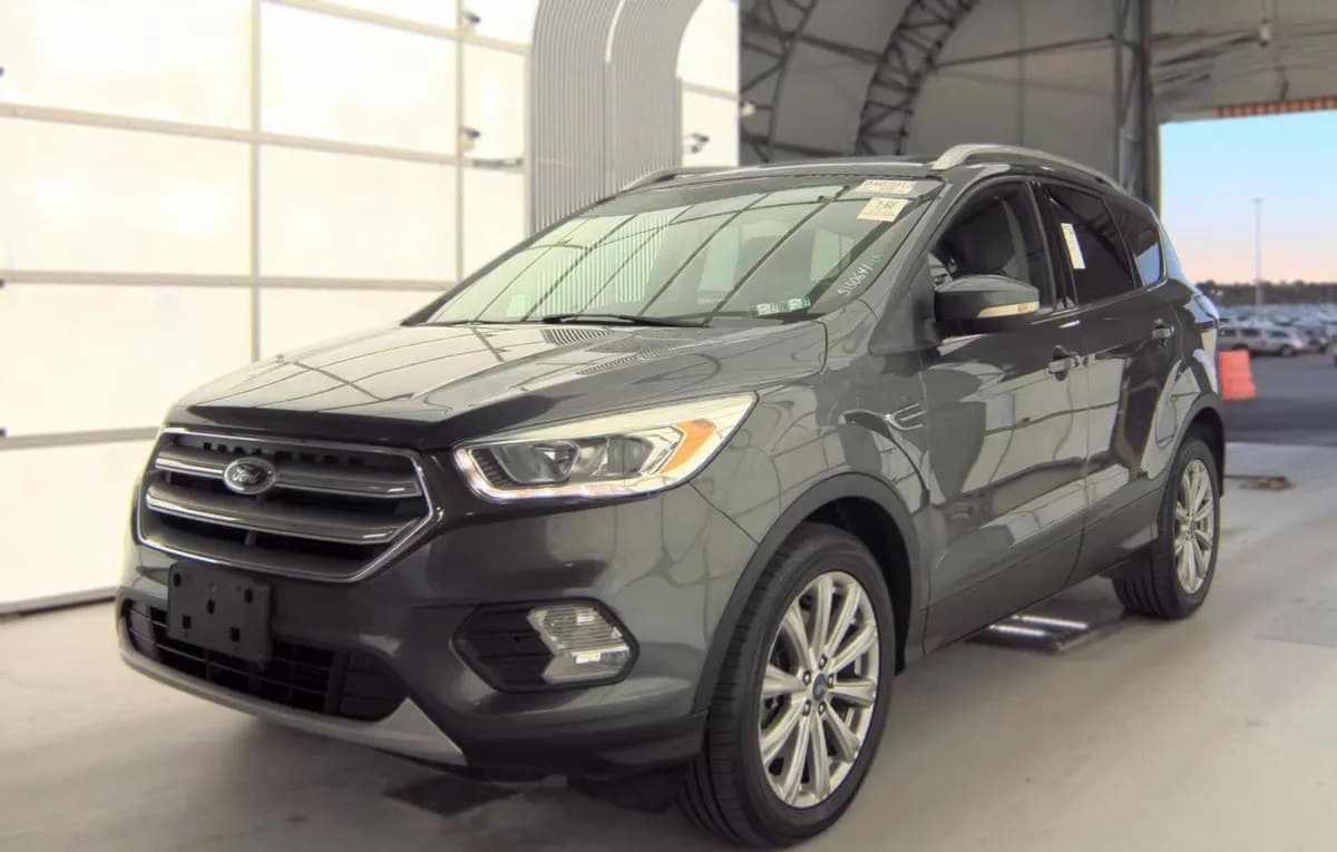 2017 FORD ESCAPE Titanium 2