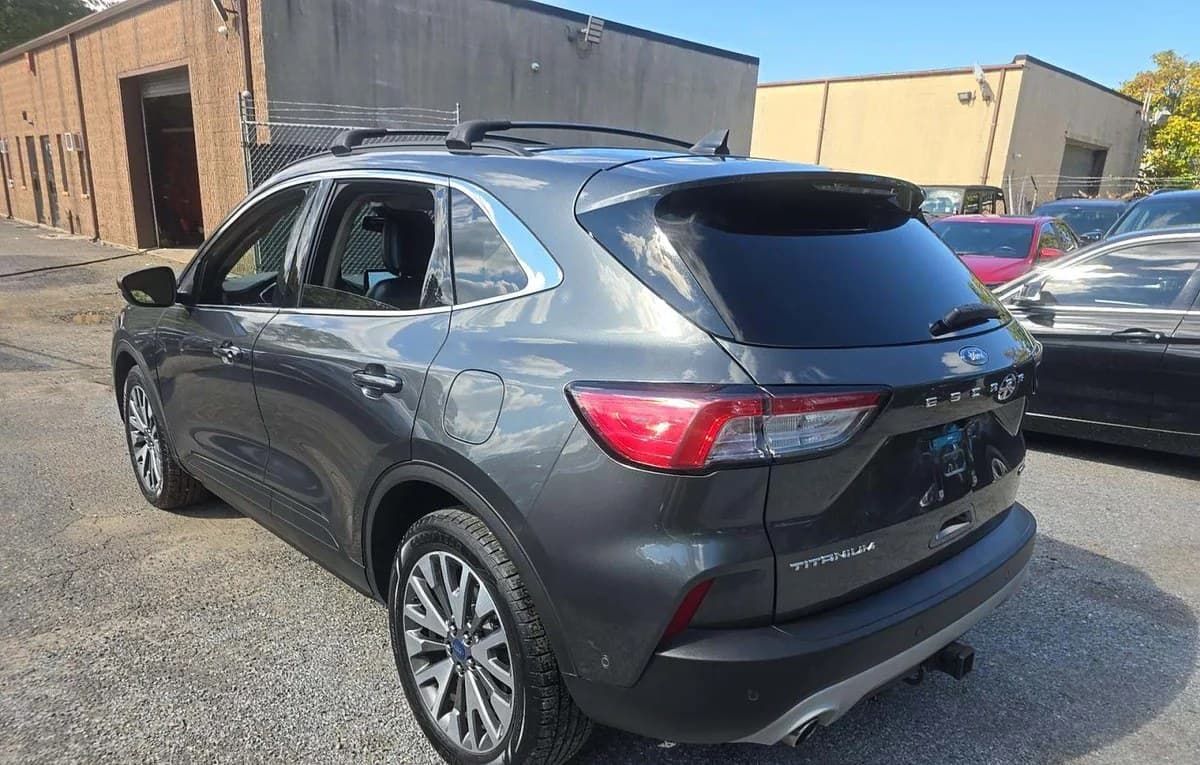 2020 FORD ESCAPE Titanium 3