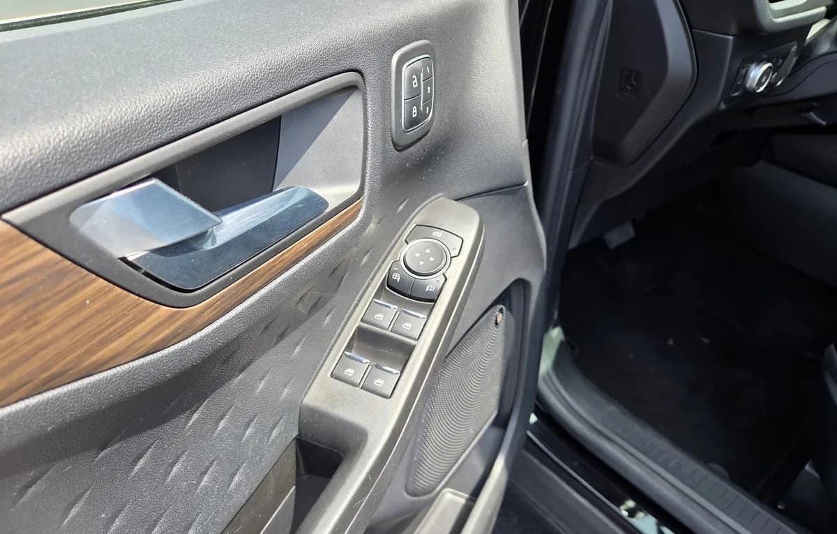 2020 FORD ESCAPE Titanium 7