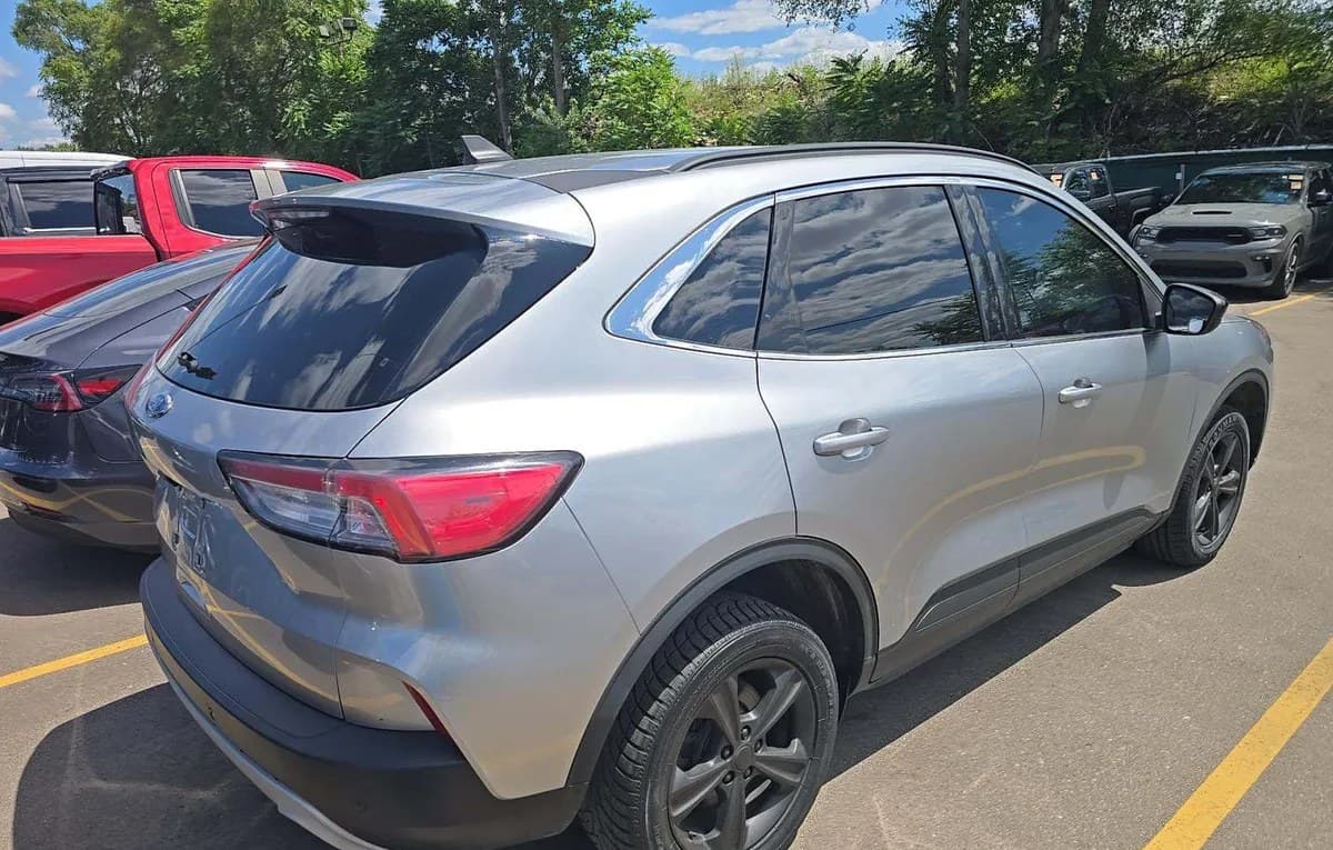 2022 FORD ESCAPE Titanium 4