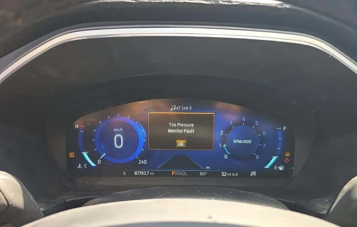 2022 FORD ESCAPE Titanium 6