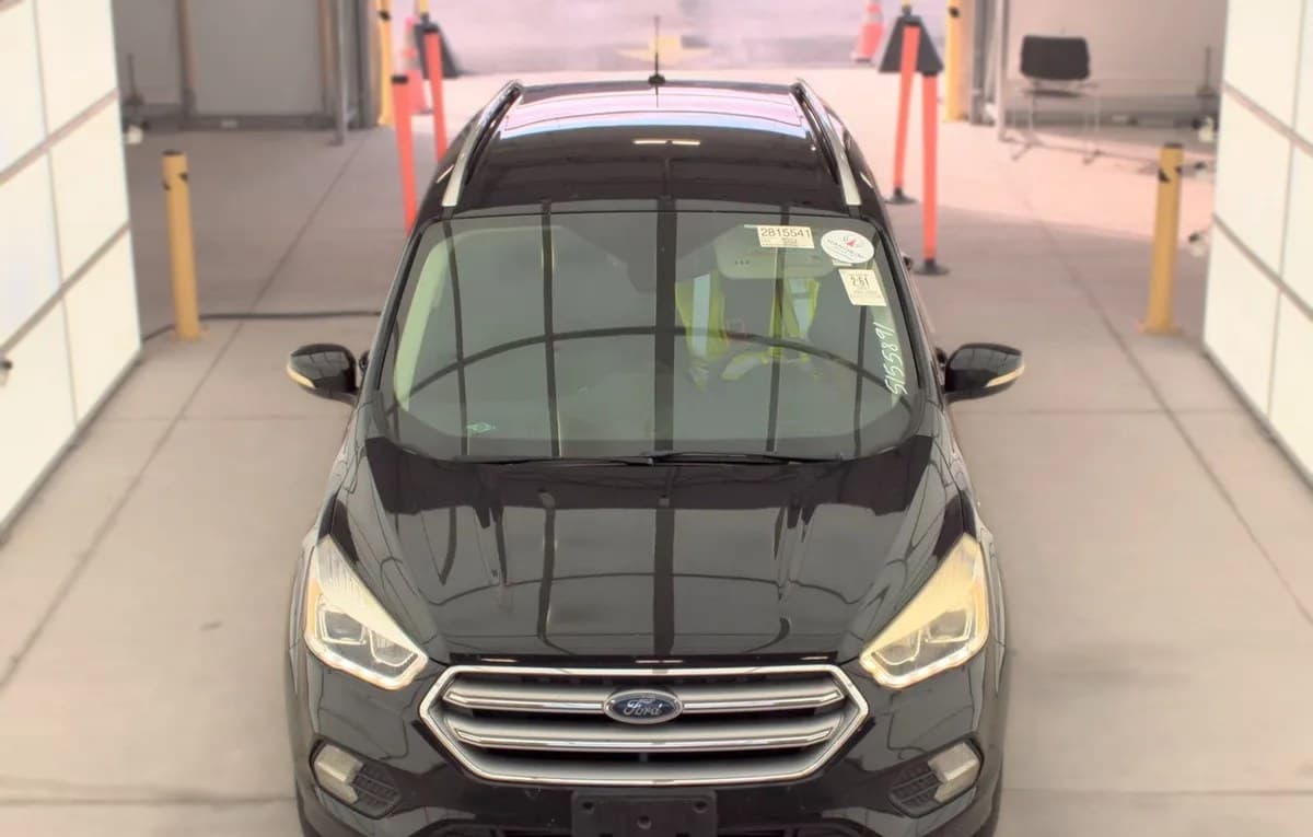 2017 FORD ESCAPE Titanium 2