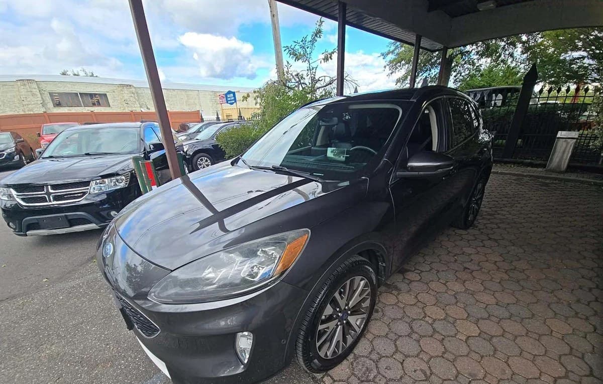 2020 FORD ESCAPE TITANIUM 2