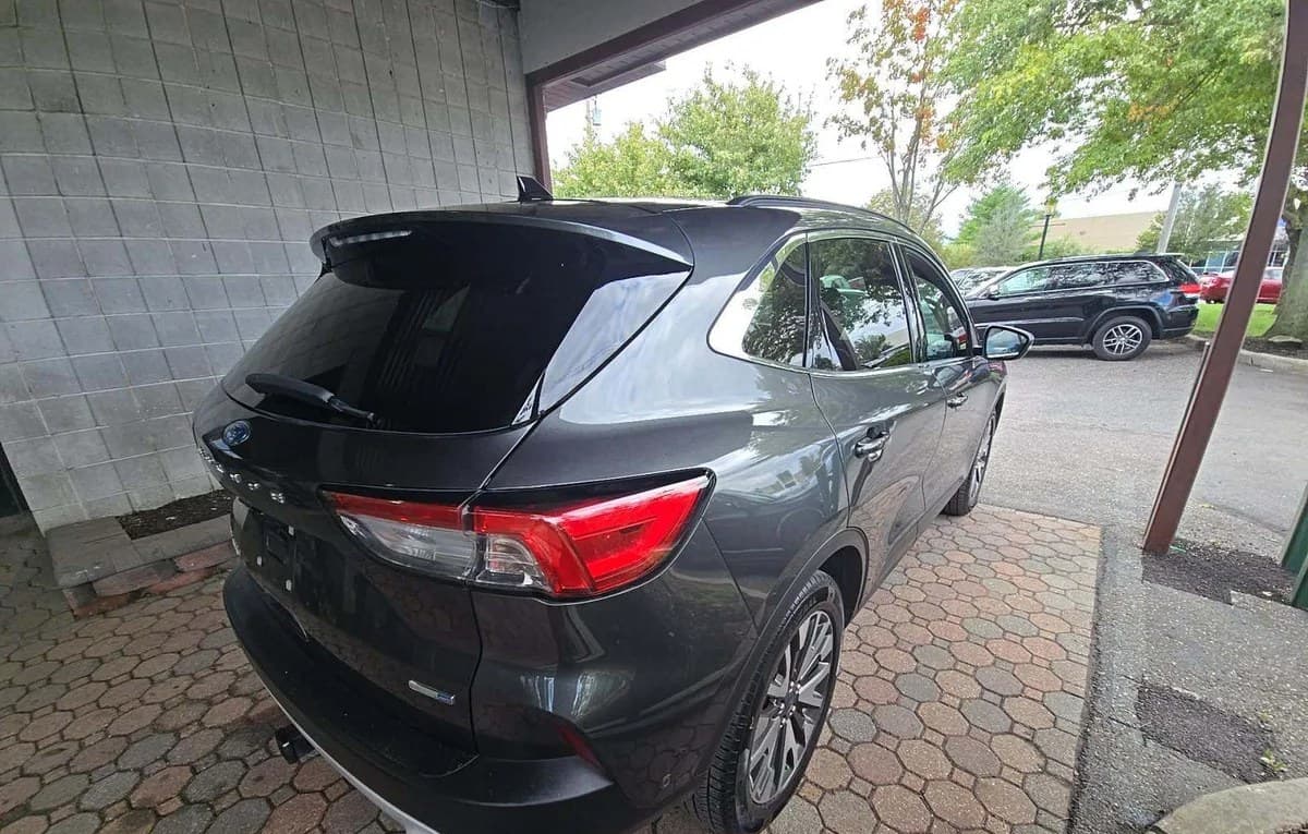 2020 FORD ESCAPE TITANIUM 4