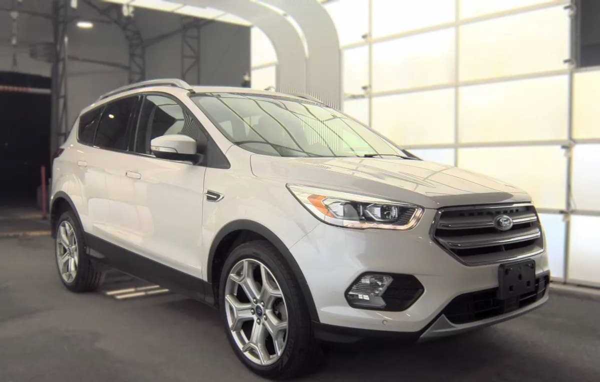 2019 FORD ESCAPE TITANIUM 4