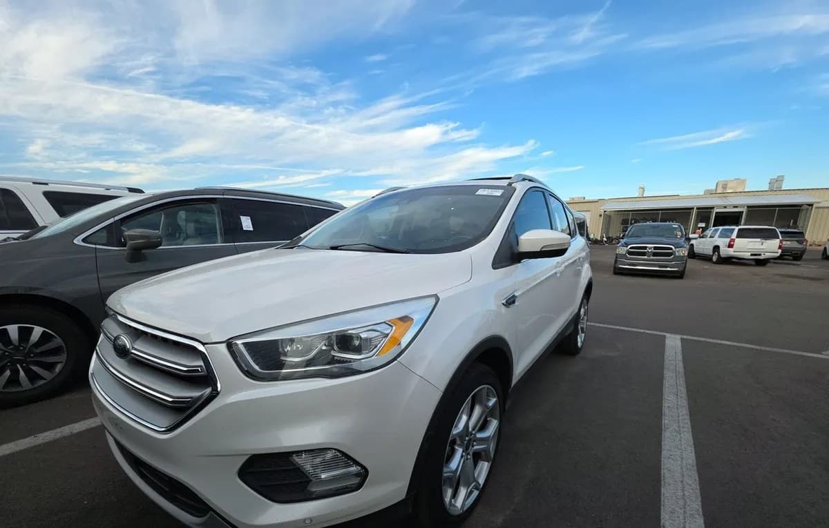 2017 FORD ESCAPE TITANIUM 2