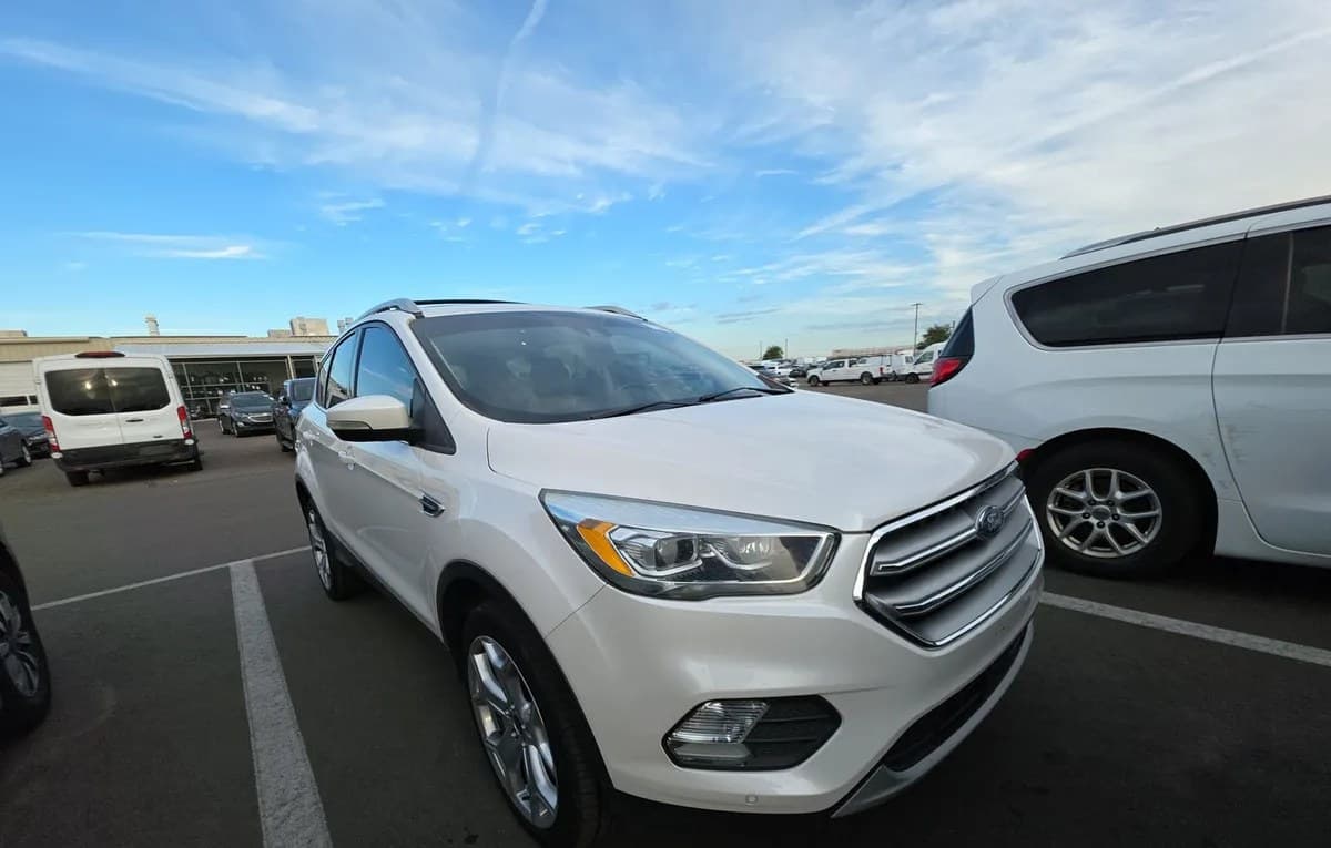 2017 FORD ESCAPE TITANIUM 4