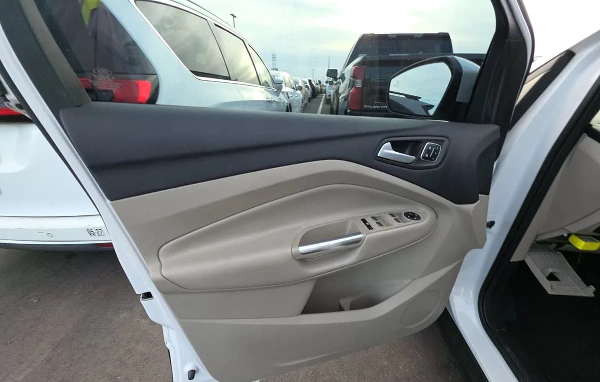 2017 FORD ESCAPE TITANIUM 6