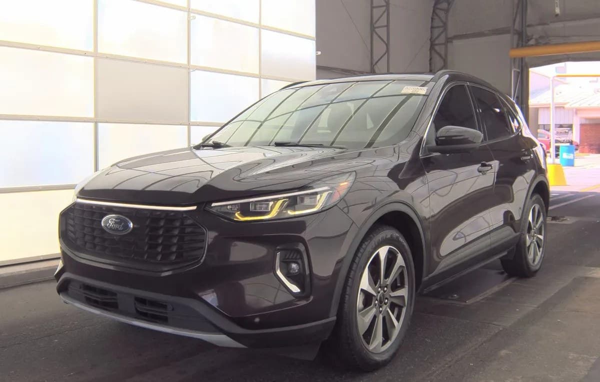 2023 FORD ESCAPE Platinum 2