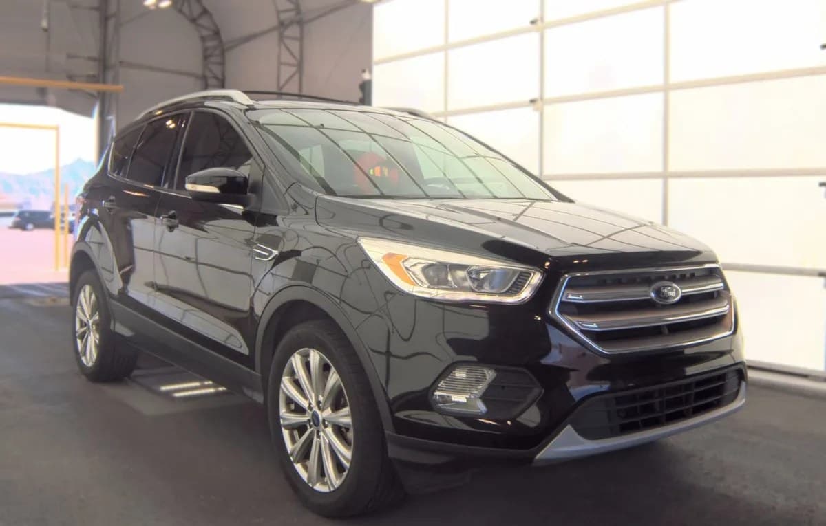 2017 FORD ESCAPE TITANIUM 4