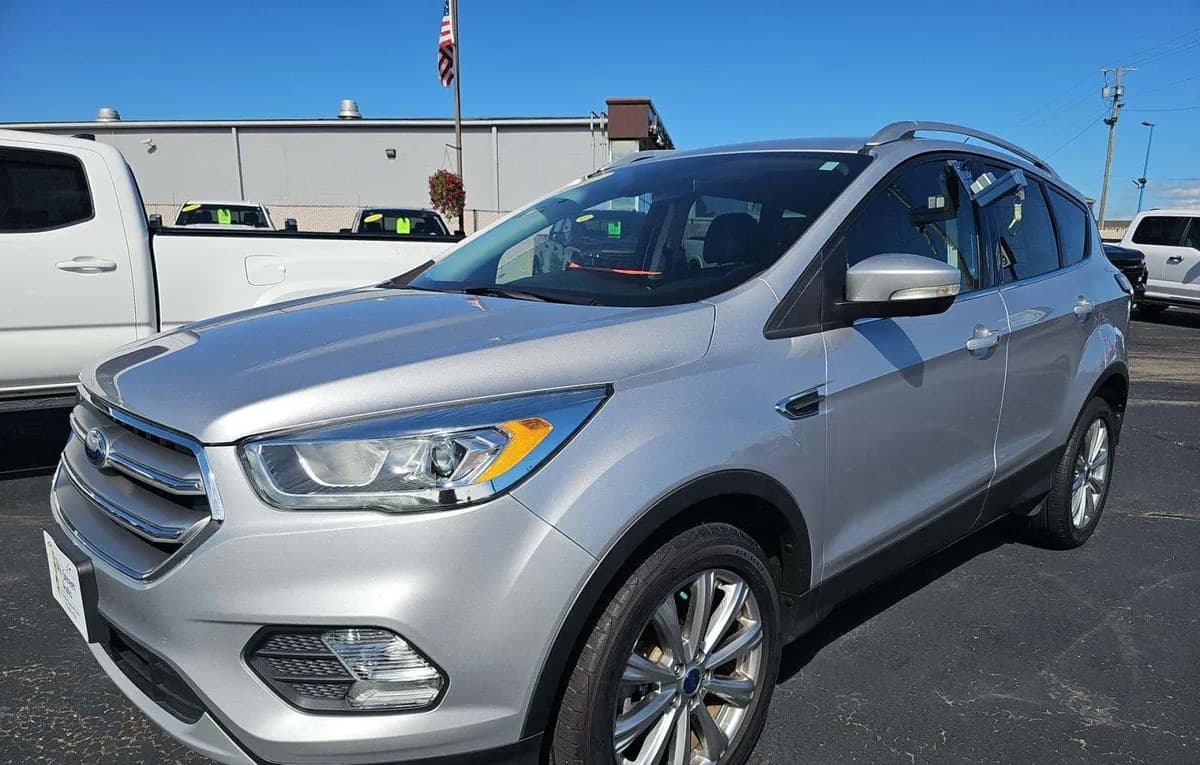 2017 FORD ESCAPE Titanium 2