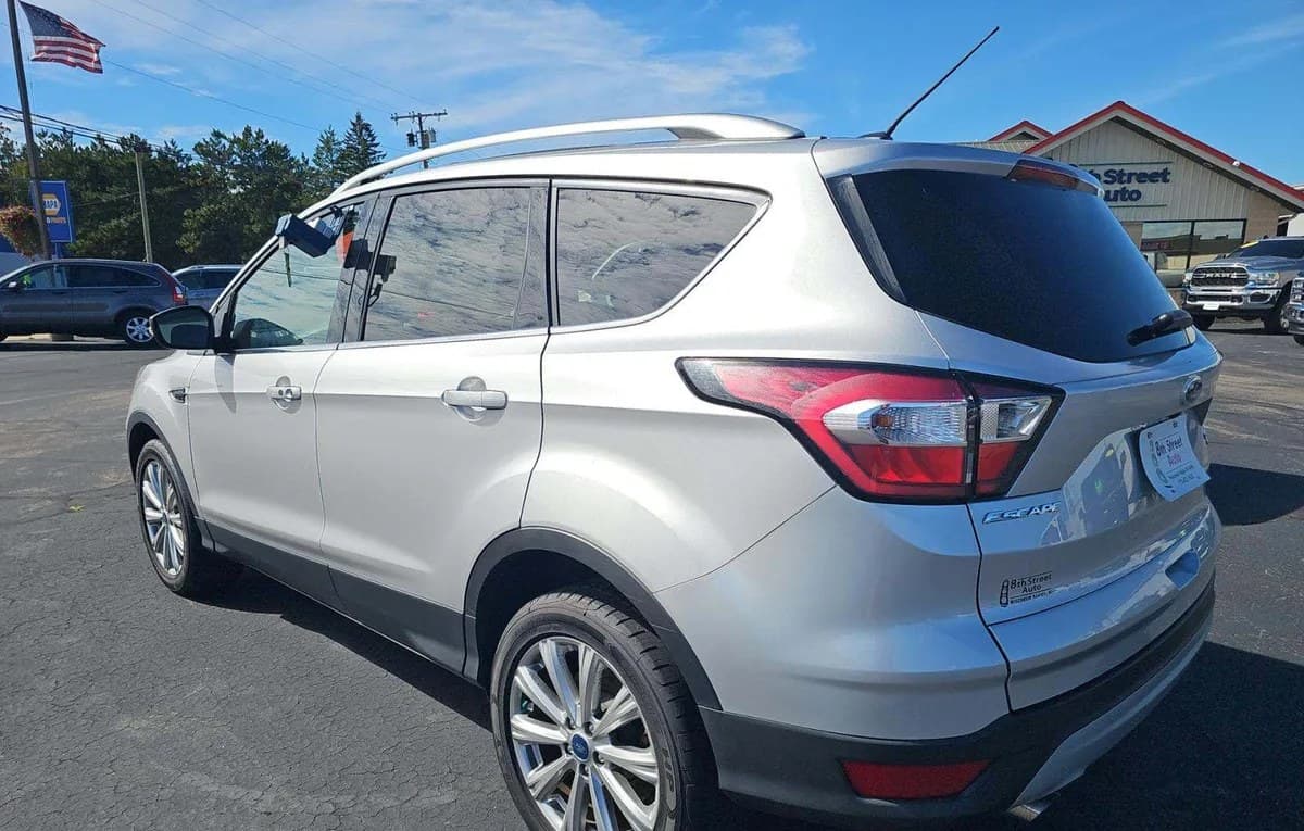 2017 FORD ESCAPE Titanium 3